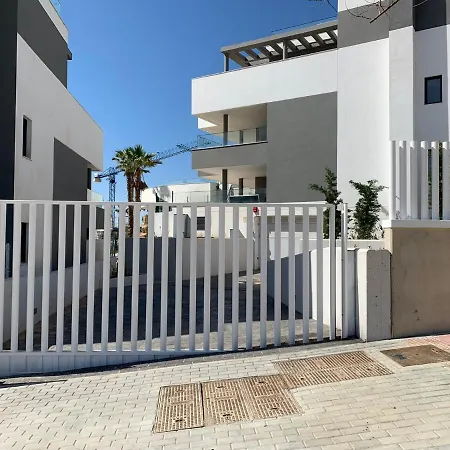 아파트 Casa Casu New Stunning 3 Bed Raised Ground Floor & Huge Balcony With Sea Pool & Mountain View Indoor & Outdoor Swimming Pools & Gym Walking Distance To Port Traveller Award 2023 에스테포나