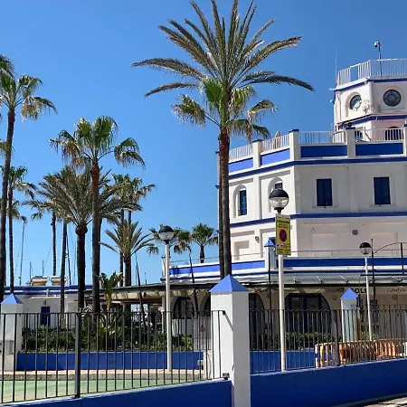 Casa Casu New Stunning 3 Bed Raised Ground Floor & Huge Balcony With Sea Pool & Mountain View Indoor & Outdoor Swimming Pools & Gym Walking Distance To Port Traveller Award 2023