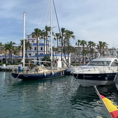 Casa Casu New Stunning 3 Bed Raised Ground Floor & Huge Balcony With Sea Pool & Mountain View Indoor & Outdoor Swimming Pools & Gym Walking Distance To Port Traveller Award 2023 Estepona