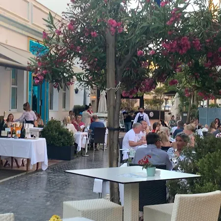 Casa Casu New Stunning 3 Bed Raised Ground Floor & Huge Balcony With Sea Pool & Mountain View Indoor & Outdoor Swimming Pools & Gym Walking Distance To Port Traveller Award 2023 아파트 에스테포나
