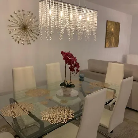 Casa Casu New Stunning 3 Bed Raised Ground Floor & Huge Balcony With Sea Pool & Mountain View Indoor & Outdoor Swimming Pools & Gym Walking Distance To Port Traveller Award 2023 Apartamento *
