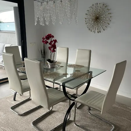 Casa Casu New Stunning 3 Bed Raised Ground Floor & Huge Balcony With Sea Pool & Mountain View Indoor & Outdoor Swimming Pools & Gym Walking Distance To Port Traveller Award 2023 *