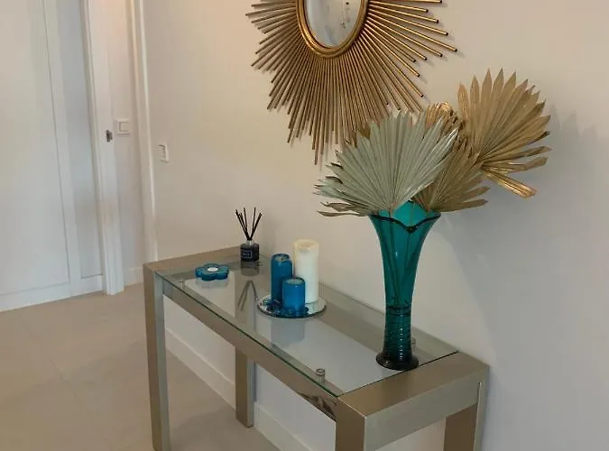 Casa Casu New Stunning 3 Bed Raised Ground Floor Apartment&huge Balcony With Sea Pool&mountain View Indoor&outdoor Swimming Pools&gym Walking Distance To Port Traveller Award 2023