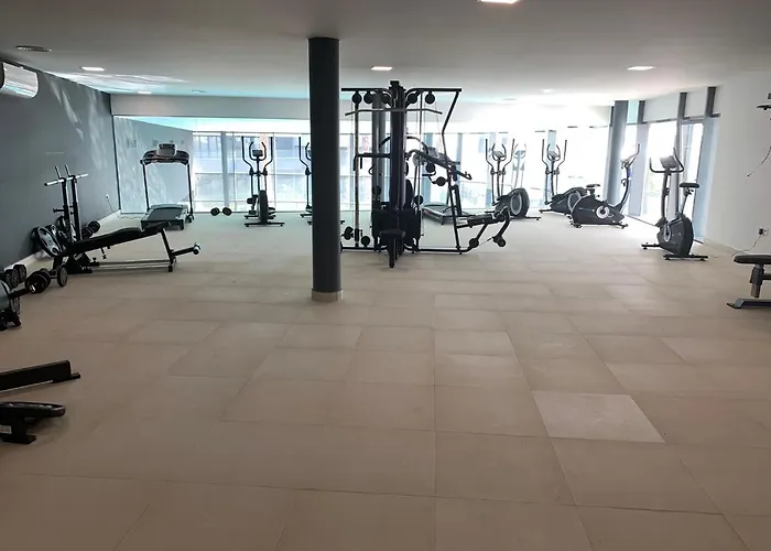 Casa Casu New Stunning 3 Bed Raised Ground Floor Apartment&huge Balcony With Sea Pool&mountain View Indoor&outdoor Swimming Pools&gym Walking Distance To Port Traveller Award 2023 Estepona