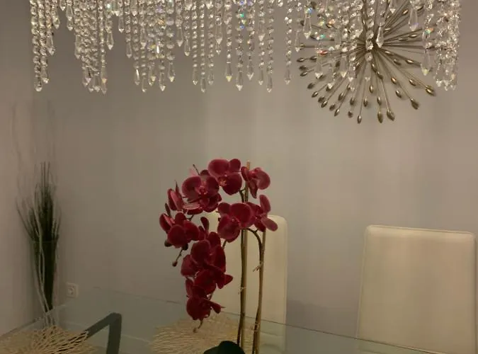 Casa Casu New Stunning 3 Bed Raised Ground Floor Apartment&huge Balcony With Sea Pool&mountain View Indoor&outdoor Swimming Pools&gym Walking Distance To Port Traveller Award 2023 *