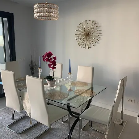 Daire Casa Casu New Stunning 3 Bed Raised Ground Floor & Huge Balcony With Sea Pool & Mountain View Indoor & Outdoor Swimming Pools & Gym Walking Distance To Port Traveller Award 2023 *