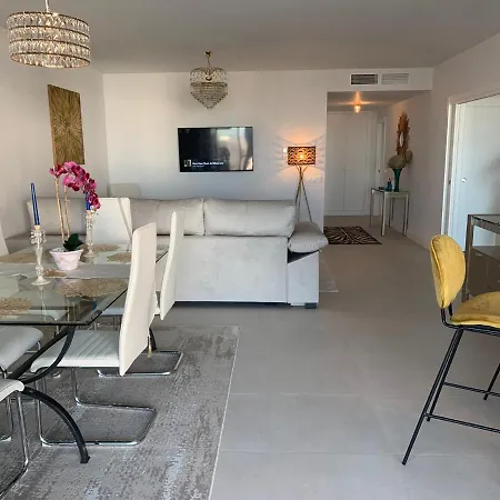 Casa Casu New Stunning 3 Bed Raised Ground Floor & Huge Balcony With Sea Pool & Mountain View Indoor & Outdoor Swimming Pools & Gym Walking Distance To Port Traveller Award 2023 Daire