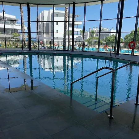 Daire Casa Casu New Stunning 3 Bed Raised Ground Floor & Huge Balcony With Sea Pool & Mountain View Indoor & Outdoor Swimming Pools & Gym Walking Distance To Port Traveller Award 2023 Estepona