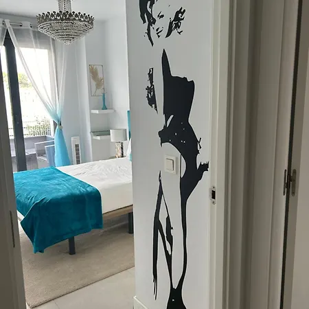 アパート Casa Casu New Stunning 3 Bed Raised Ground Floor & Huge Balcony With Sea Pool & Mountain View Indoor & Outdoor Swimming Pools & Gym Walking Distance To Port Traveller Award 2023 *