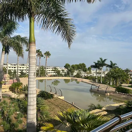 Casa Casu New Stunning 3 Bed Raised Ground Floor & Huge Balcony With Sea Pool & Mountain View Indoor & Outdoor Swimming Pools & Gym Walking Distance To Port Traveller Award 2023 شقة *