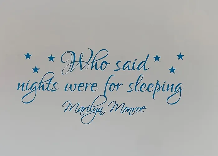 شقة Casa Casu New Stunning 3 Bed Raised Ground Floor & Huge Balcony With Sea Pool & Mountain View Indoor & Outdoor Swimming Pools & Gym Walking Distance To Port Traveller Award 2023