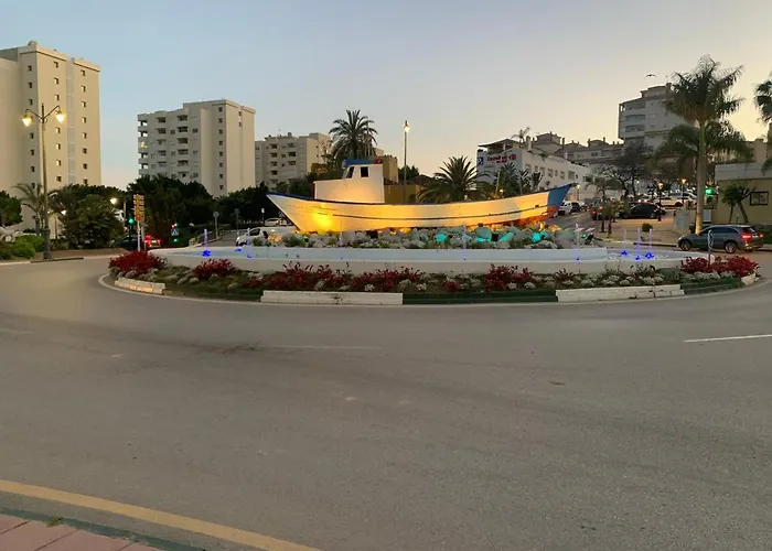 Casa Casu New Stunning 3 Bed Raised Ground Floor & Huge Balcony With Sea Pool & Mountain View Indoor & Outdoor Swimming Pools & Gym Walking Distance To Port Traveller Award 2023 شقة *