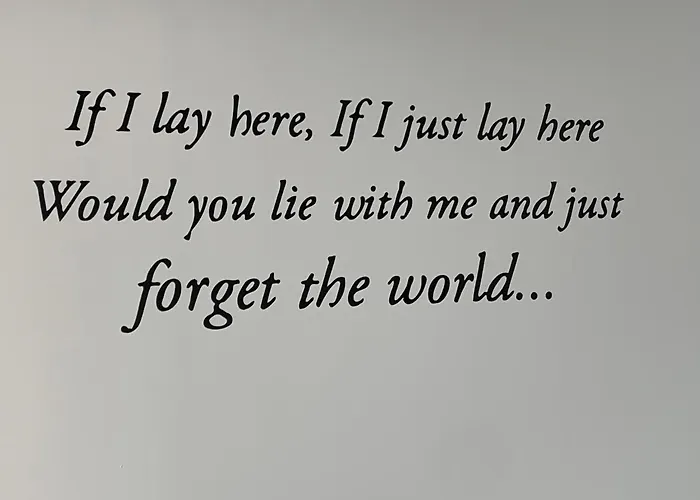 Casa Casu New Stunning 3 Bed Raised Ground Floor & Huge Balcony With Sea Pool & Mountain View Indoor & Outdoor Swimming Pools & Gym Walking Distance To Port Traveller Award 2023
