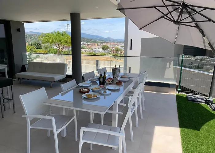 شقة Casa Casu New Stunning 3 Bed Raised Ground Floor & Huge Balcony With Sea Pool & Mountain View Indoor & Outdoor Swimming Pools & Gym Walking Distance To Port Traveller Award 2023 *