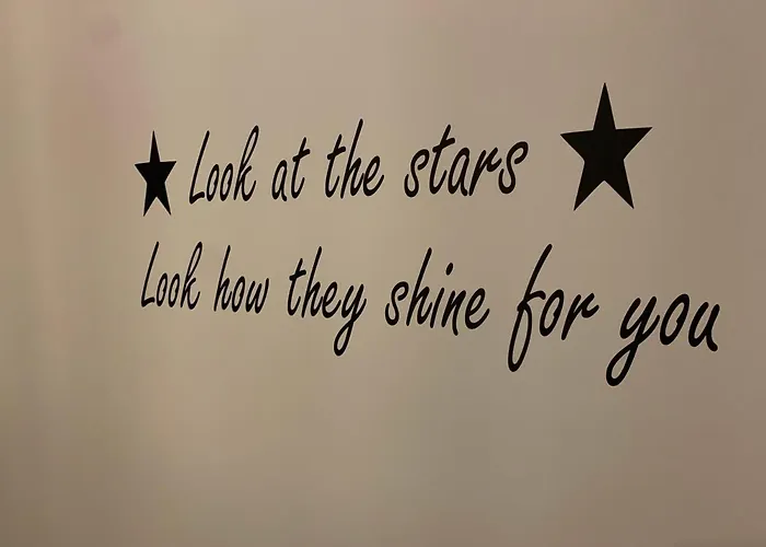 Casa Casu New Stunning 3 Bed Raised Ground Floor & Huge Balcony With Sea Pool & Mountain View Indoor & Outdoor Swimming Pools & Gym Walking Distance To Port Traveller Award 2023 شقة