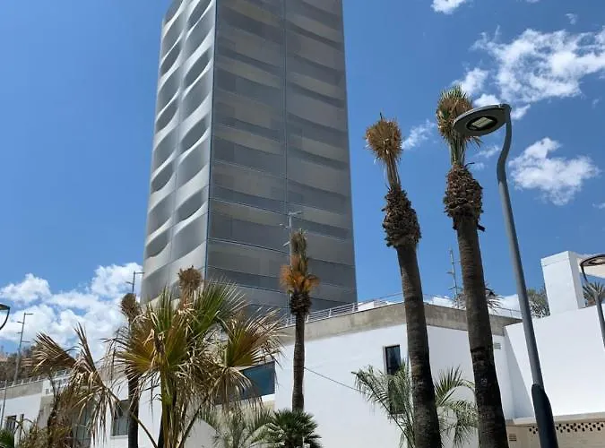 Casa Casu New Stunning 3 Bed Raised Ground Floor & Huge Balcony With Sea Pool & Mountain View Indoor & Outdoor Swimming Pools & Gym Walking Distance To Port Traveller Award 2023 إِستيبونا