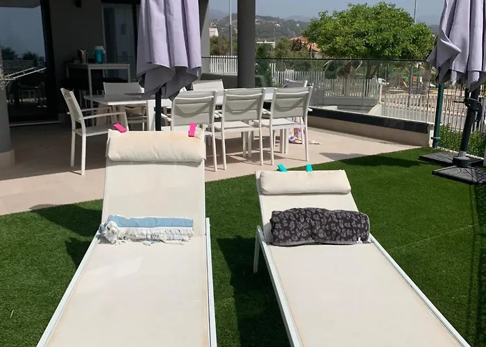 شقة Casa Casu New Stunning 3 Bed Raised Ground Floor & Huge Balcony With Sea Pool & Mountain View Indoor & Outdoor Swimming Pools & Gym Walking Distance To Port Traveller Award 2023