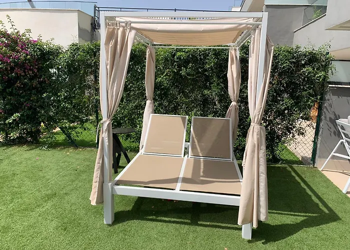 شقة Casa Casu New Stunning 3 Bed Raised Ground Floor & Huge Balcony With Sea Pool & Mountain View Indoor & Outdoor Swimming Pools & Gym Walking Distance To Port Traveller Award 2023 إِستيبونا